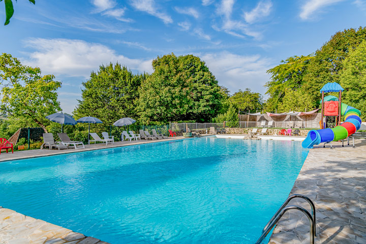 Camping les terrasses de Dordogne avec piscine